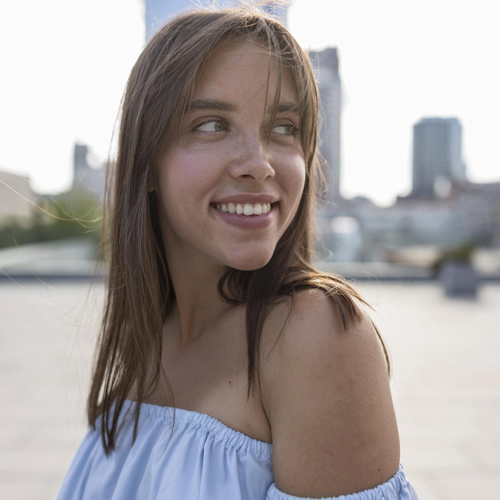 Portrait of a smiling woman